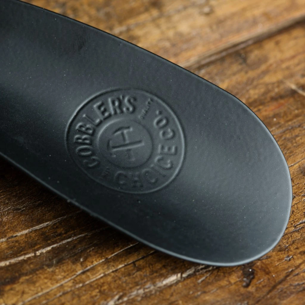 Cobbler's Choice Metal Shoe Horn | Black Matte - Image 4