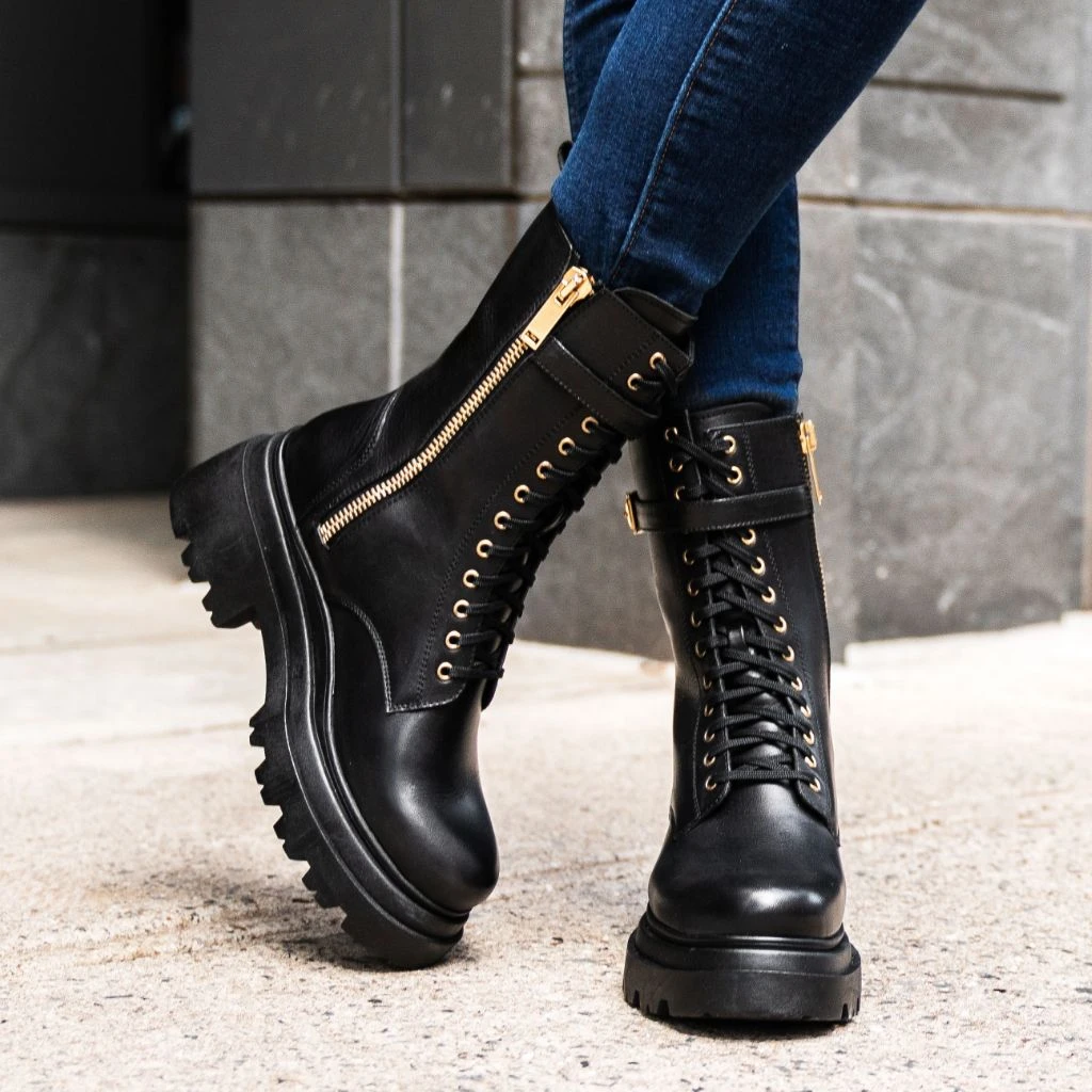 Fatale | Black & Gold - Image 7